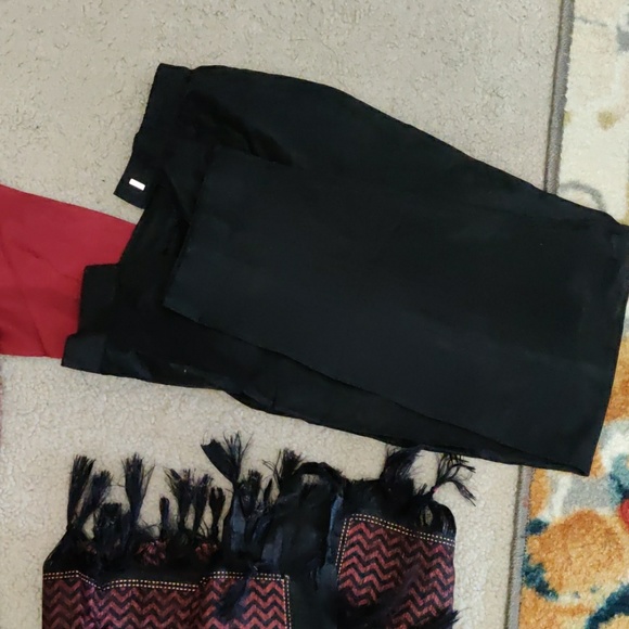 Suit - Picture 4 of 5